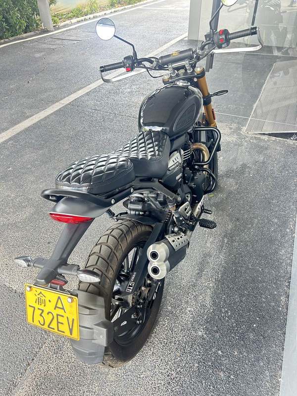 二手凯旋Scrambler 400 X