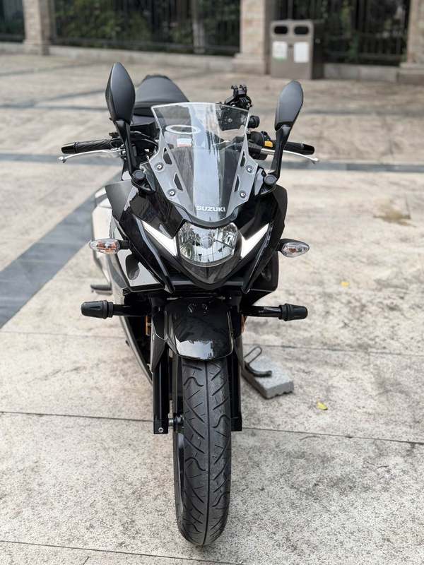 二手豪爵铃木GSX250R