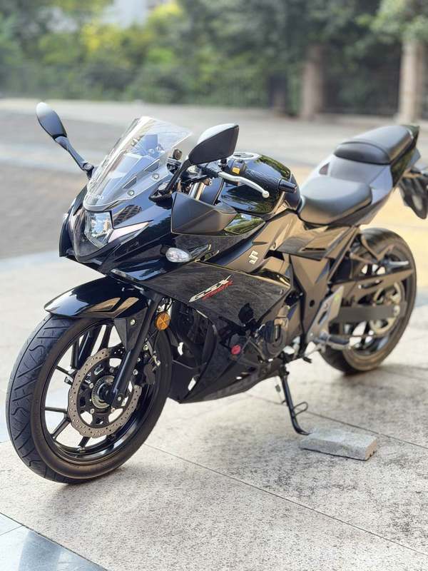 二手豪爵铃木GSX250R