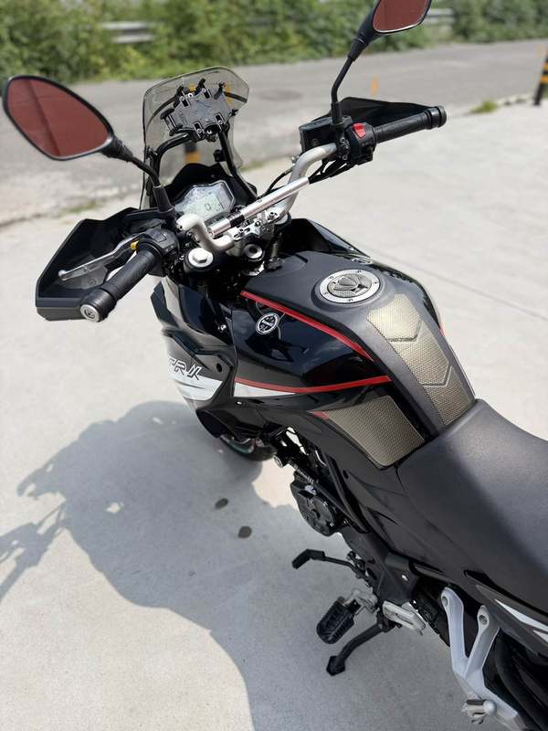 二手贝纳利金鹏 TRK251