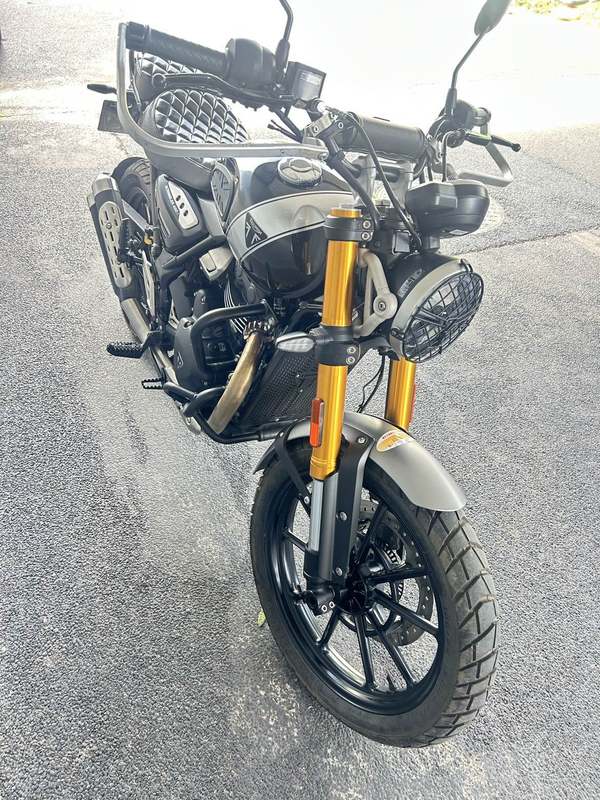 二手凯旋Scrambler 400 X