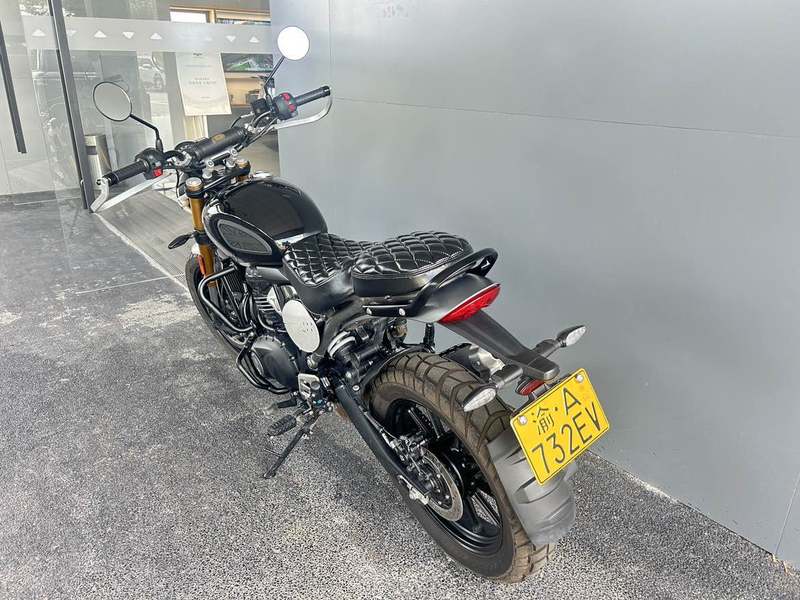 二手凯旋Scrambler 400 X