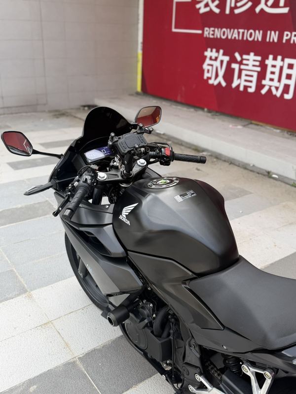 二手本田CBR400R