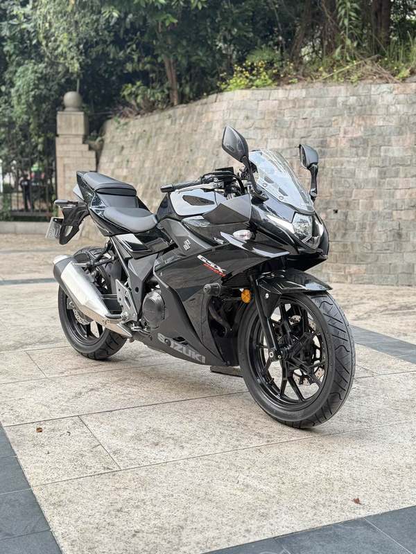 二手豪爵铃木GSX250R