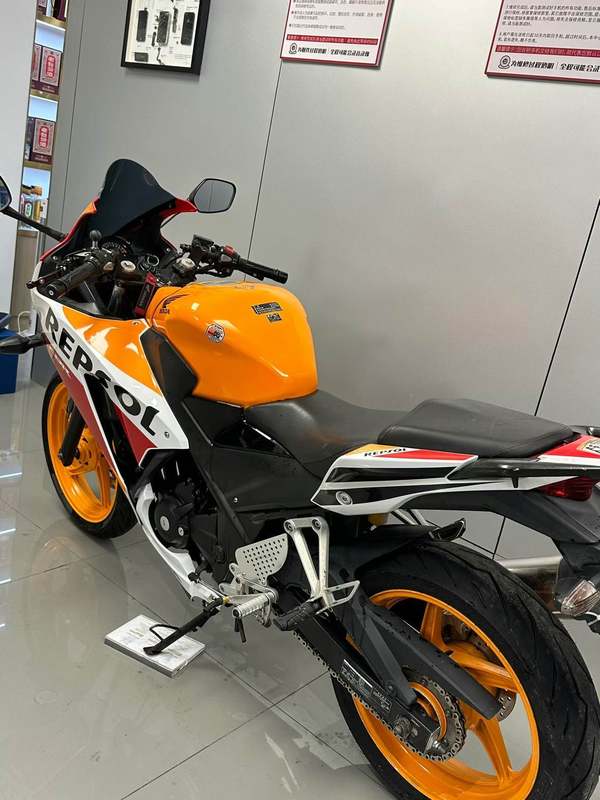 二手本田CBR300R
