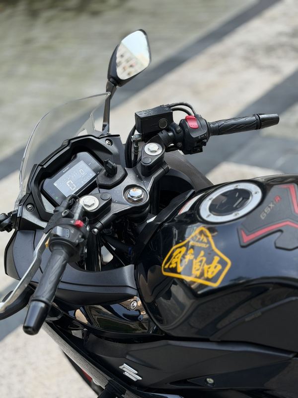 二手豪爵铃木GSX250R