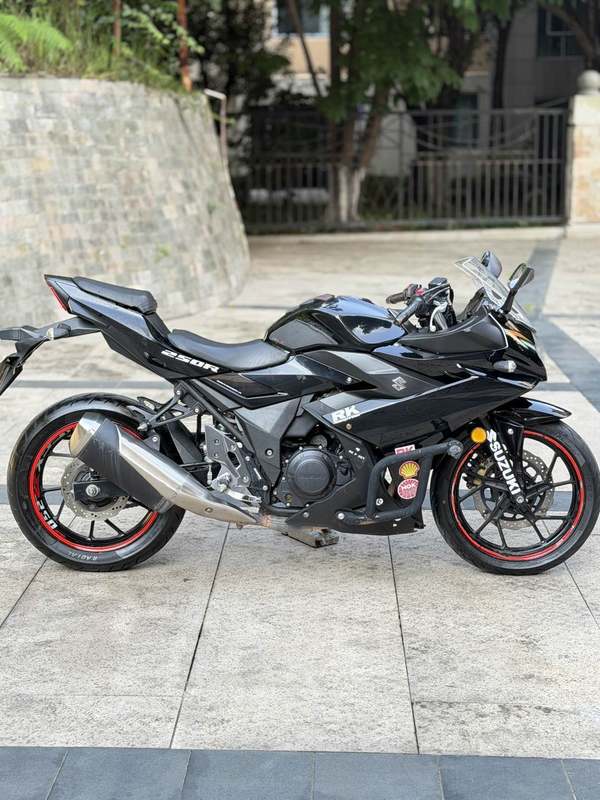 二手豪爵铃木GSX250R