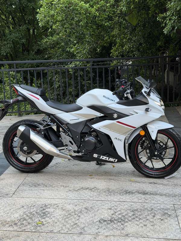 二手豪爵铃木GSX250R