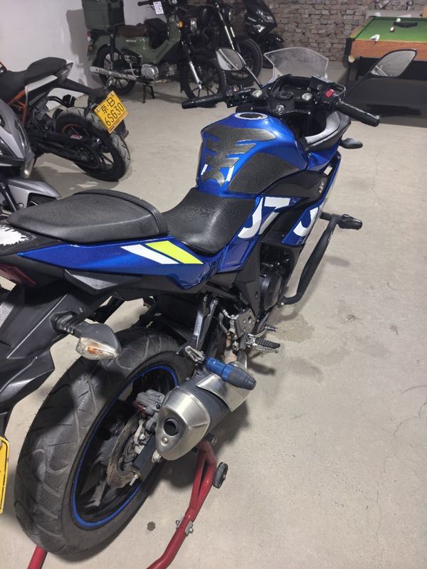 二手豪爵铃木GSX250R