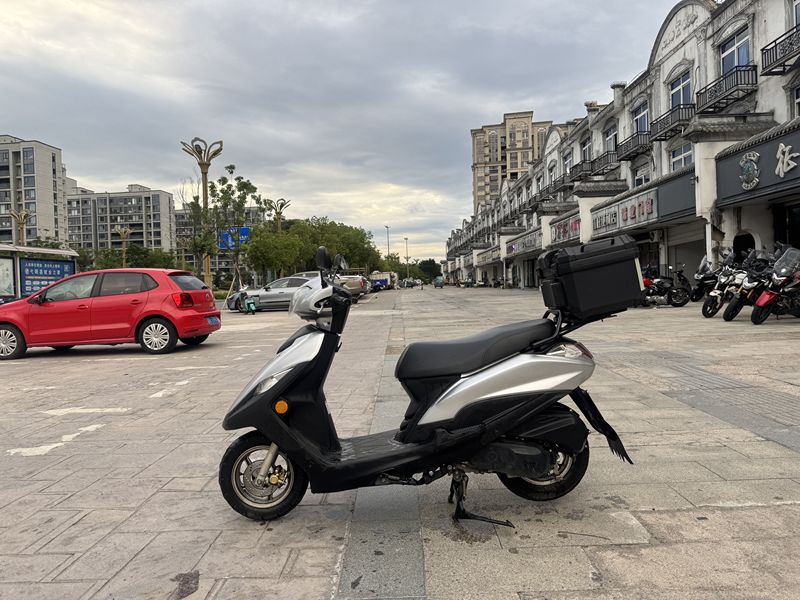 二手豪爵VF100