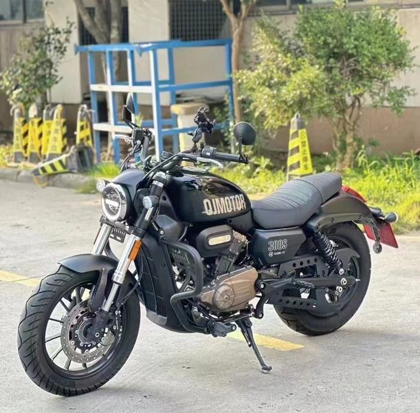 二手QJMOTOR闪300