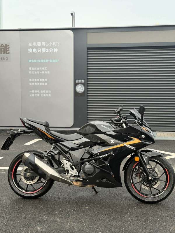 二手豪爵铃木GSX250R