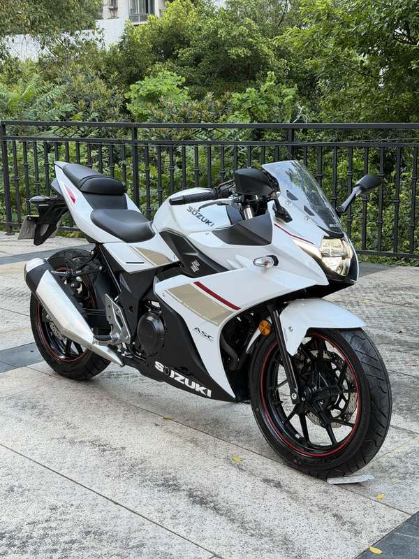 二手豪爵铃木GSX250R