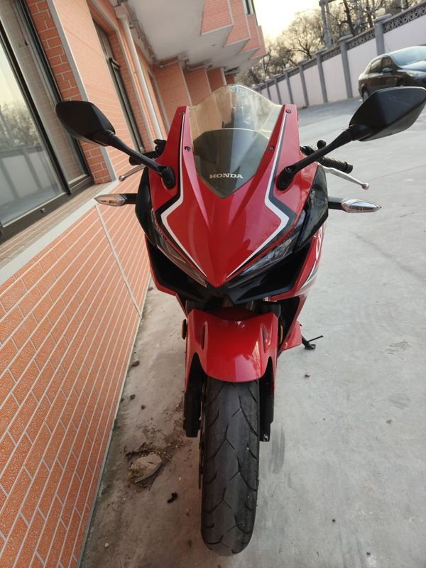 二手本田CBR400R