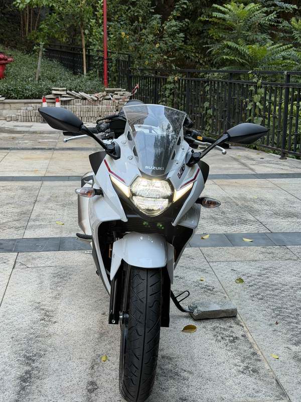 二手豪爵铃木GSX250R