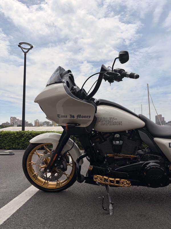 二手哈雷戴维森公路滑翔 Road Glide