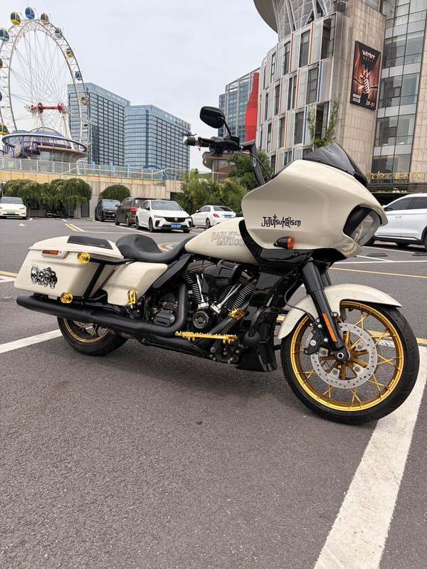 二手哈雷戴维森公路滑翔 Road Glide