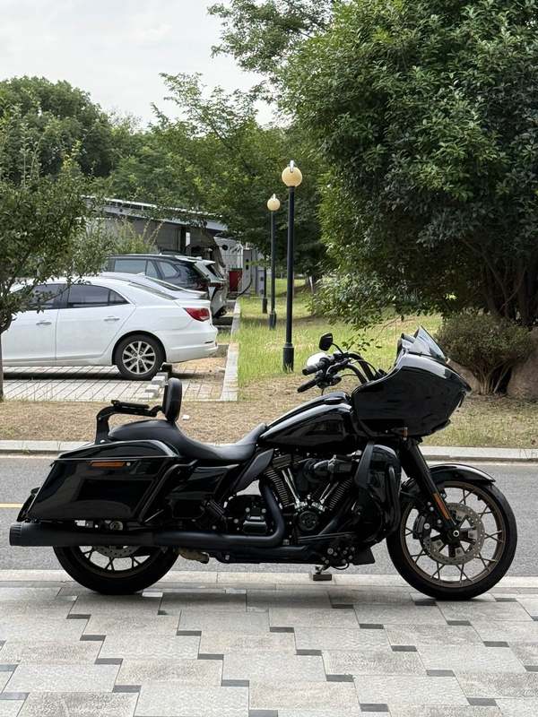 二手哈雷戴维森公路滑翔 Road Glide