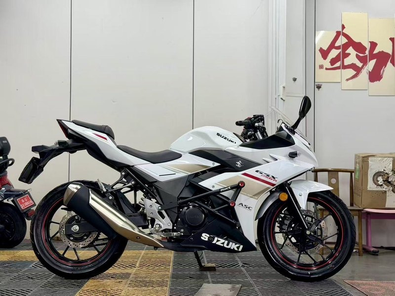 二手豪爵铃木GSX250R