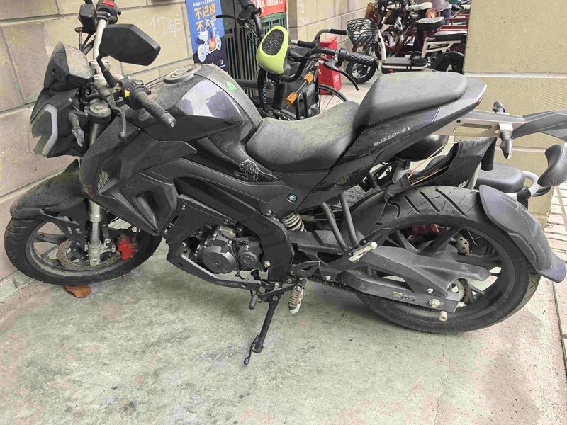 二手贝纳利小迅龙 BN150S