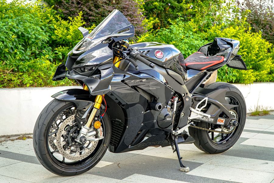 二手本田CBR 1000 RR-R