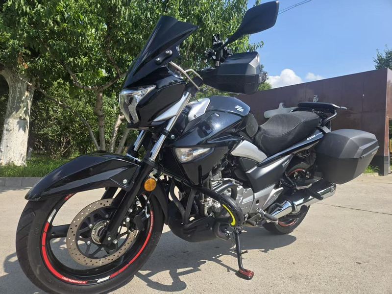 二手豪爵铃木骊驰 GW250