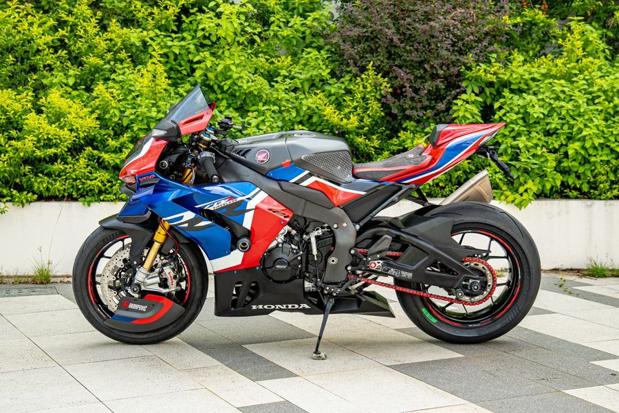 二手本田CBR 1000 RR-R