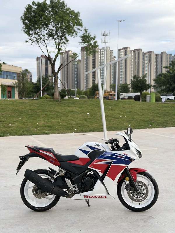 二手本田CBR300R