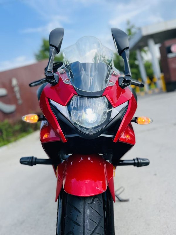 二手豪爵铃木GSX250R