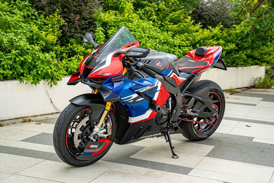 二手本田CBR 1000 RR-R