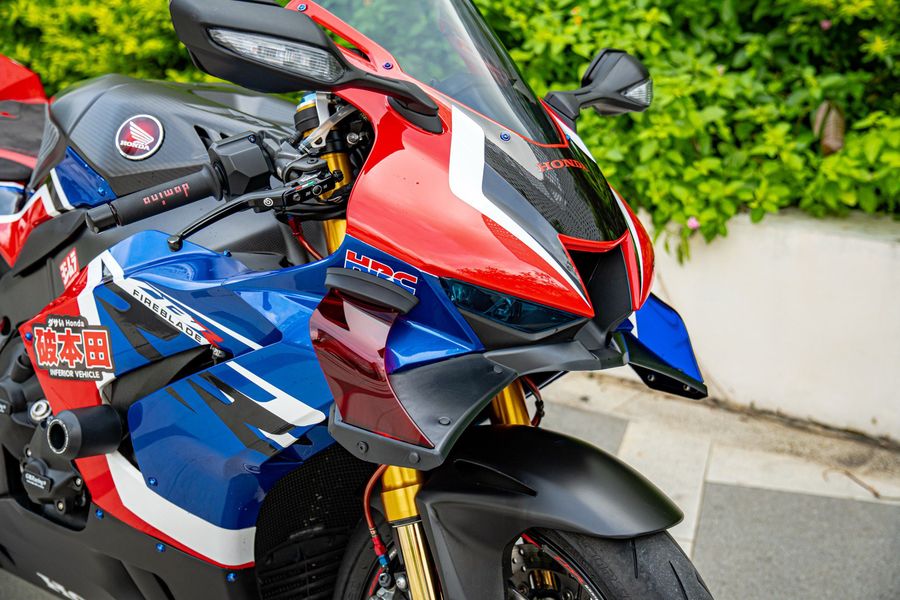 二手本田CBR 1000 RR-R