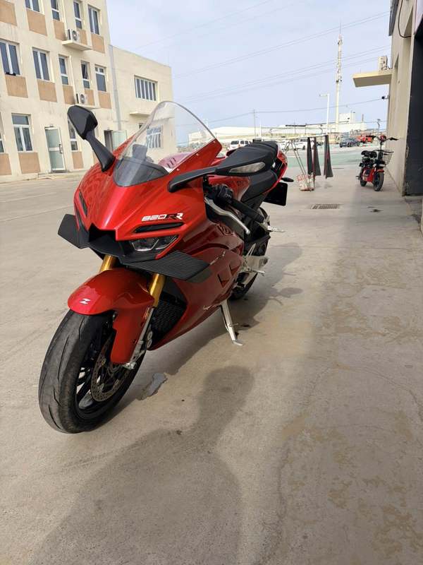 二手张雪机车820RR