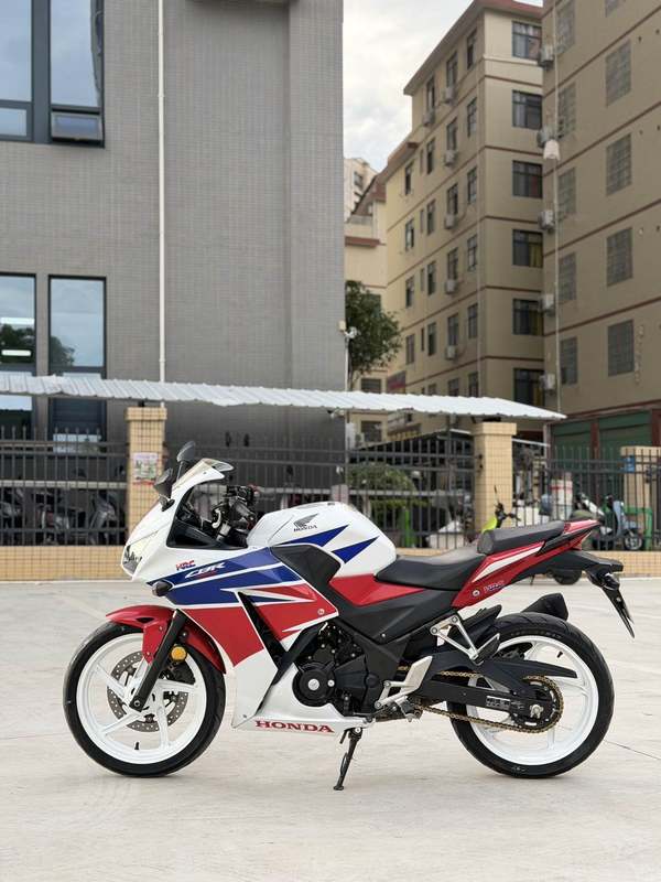 二手本田CBR300R