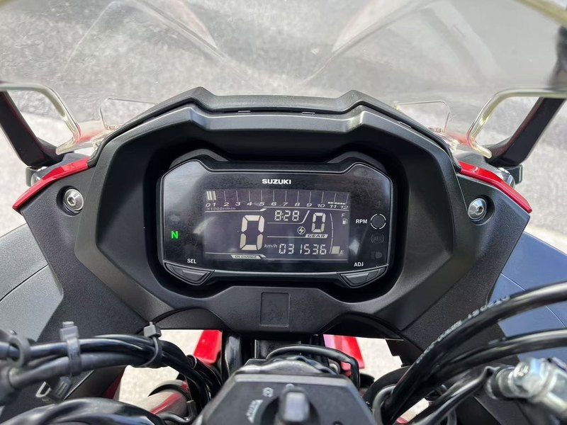 二手豪爵铃木GSX250R