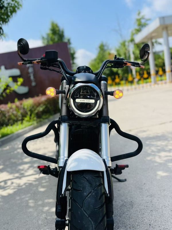 二手QJMOTOR闪300