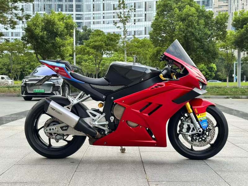 二手张雪机车820RR