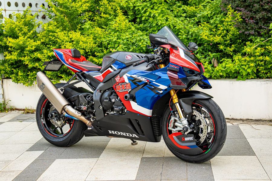 二手本田CBR 1000 RR-R