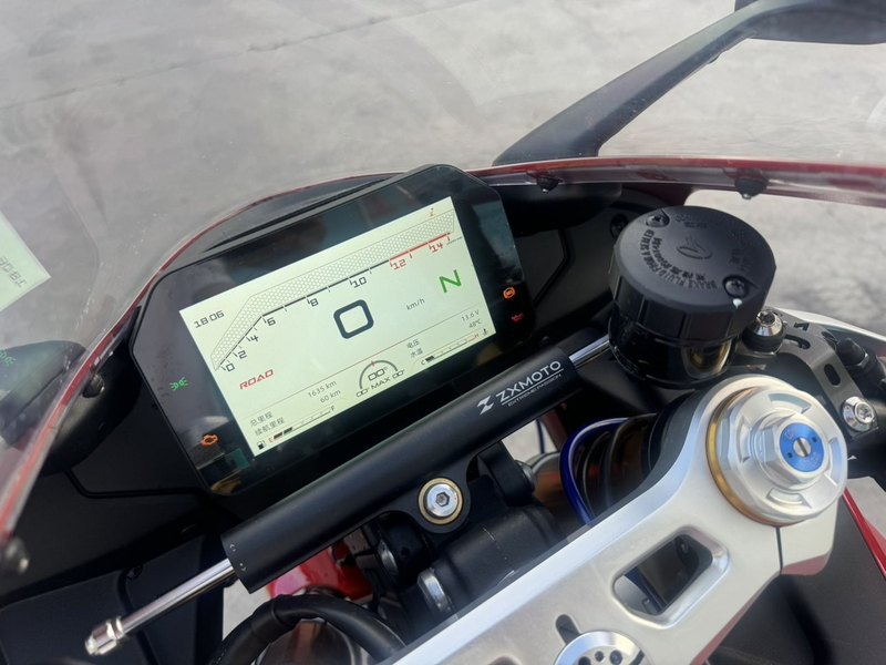 二手张雪机车820RR