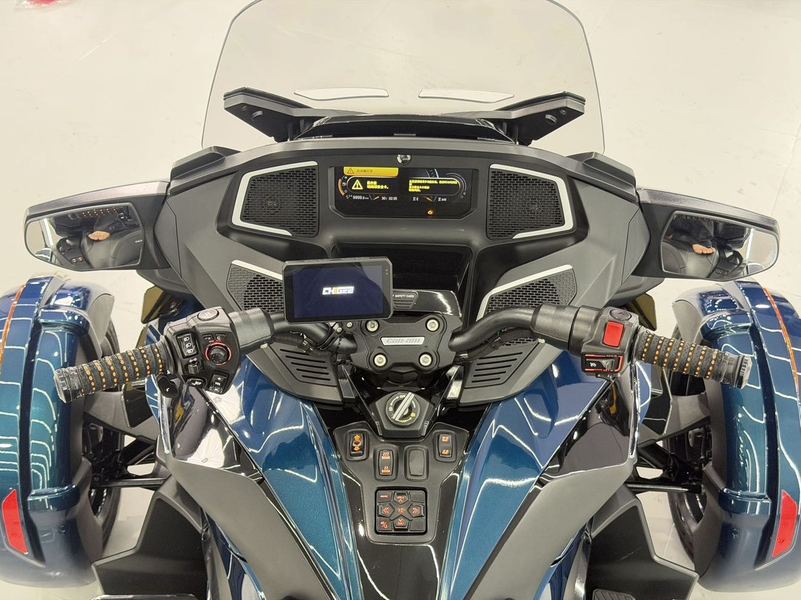 二手庞巴迪Spyder RT