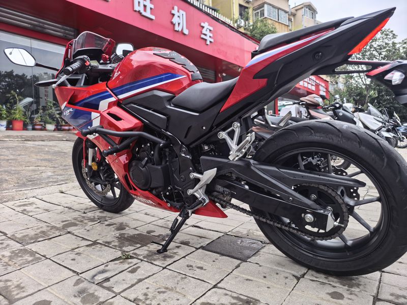 二手本田CBR400R