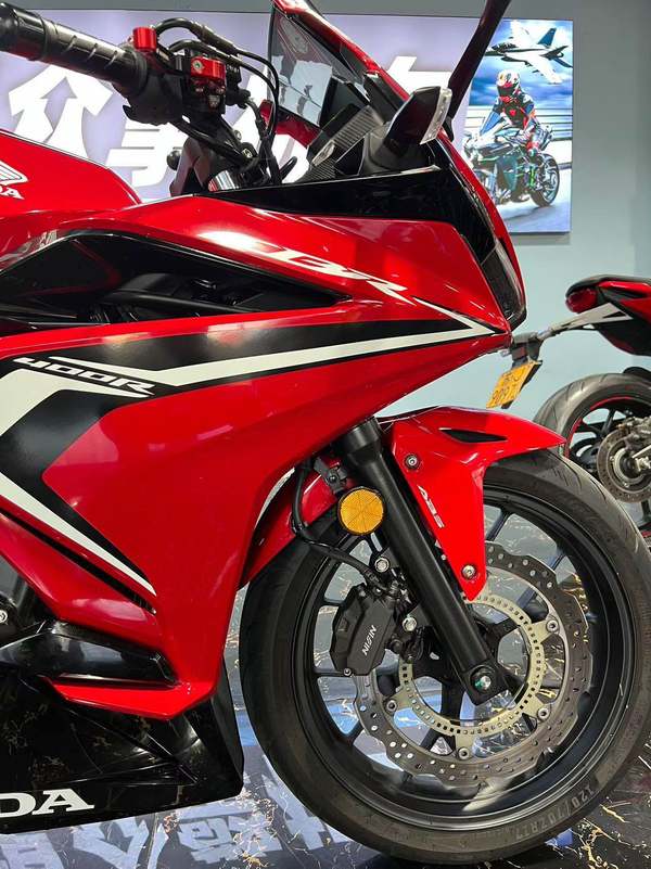二手本田CBR400R