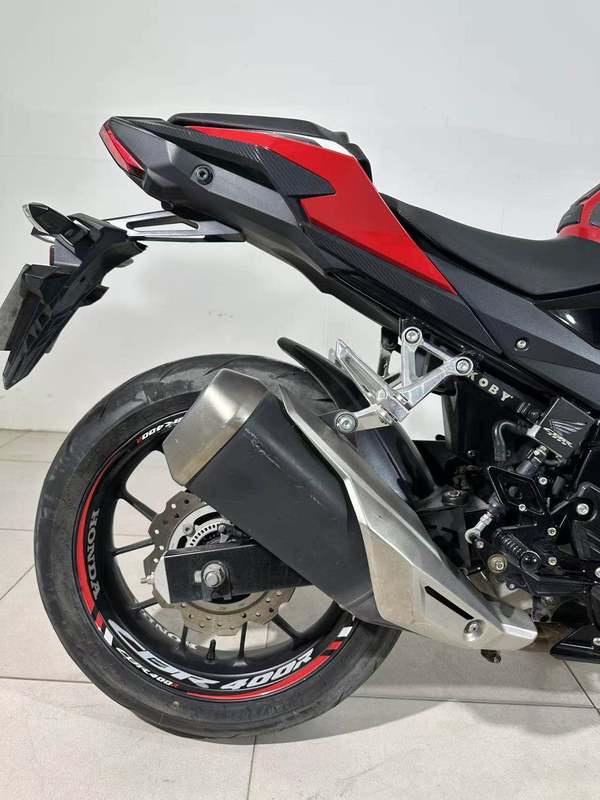 二手本田CBR400R