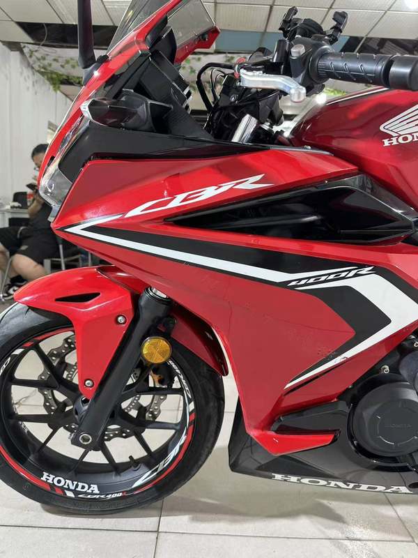二手本田CBR400R