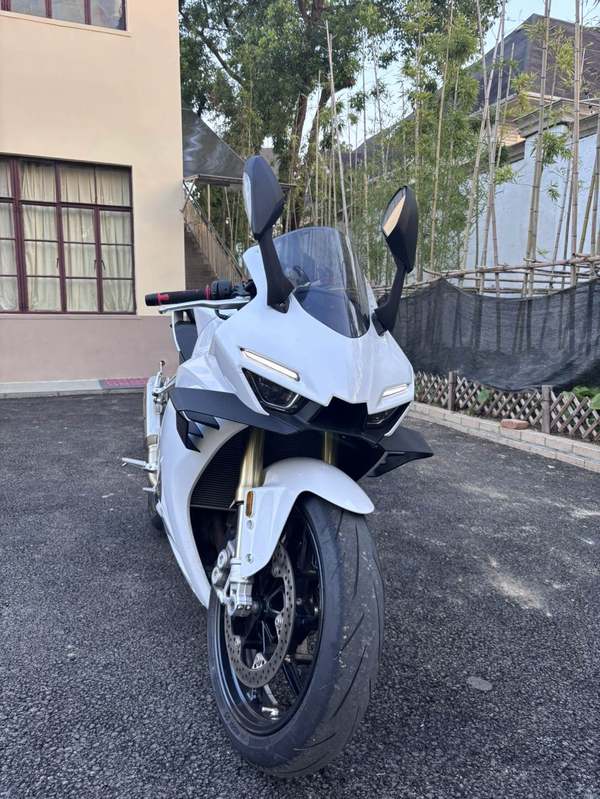 二手张雪机车500RR