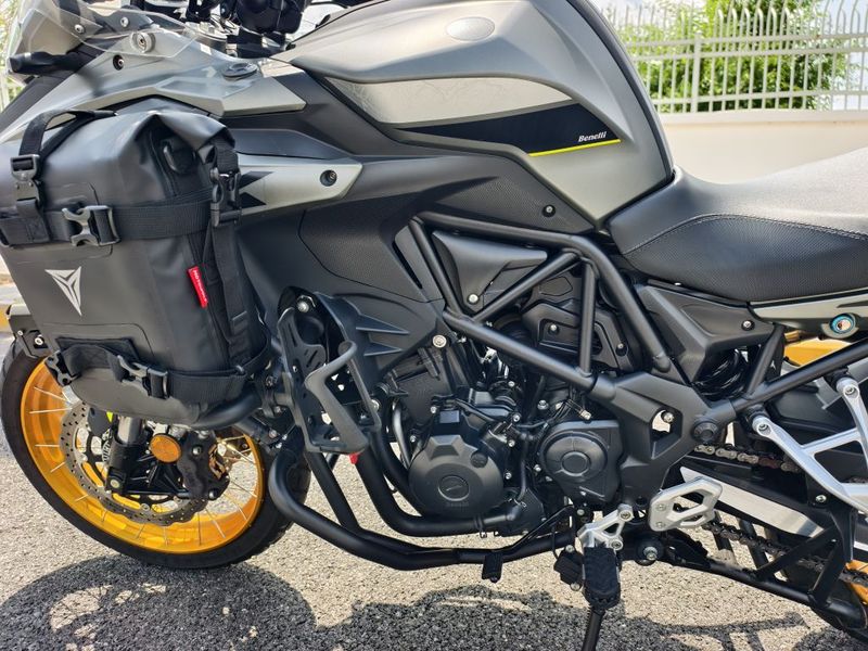 二手贝纳利金鹏 TRK502