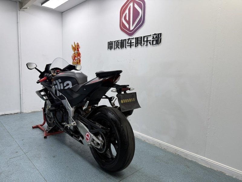 二手阿普利亚RSV4