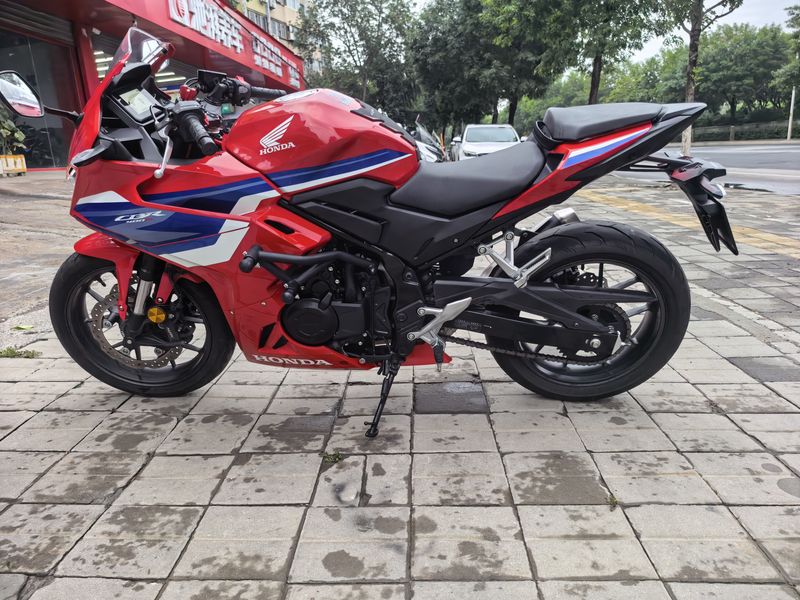 二手本田CBR400R