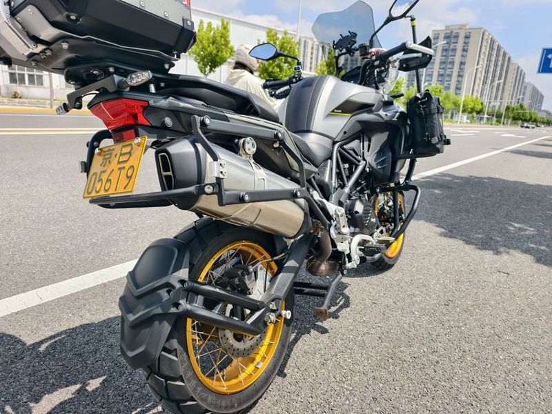 二手贝纳利金鹏 TRK502