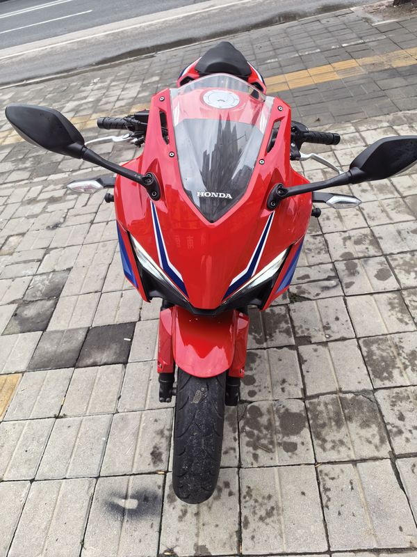 二手本田CBR400R