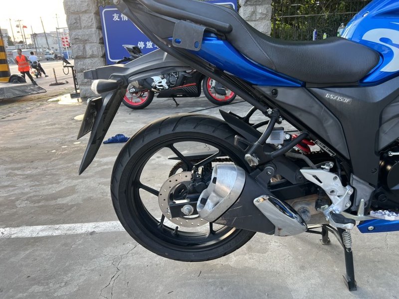 二手济南铃木极客飒 Gixxer 155